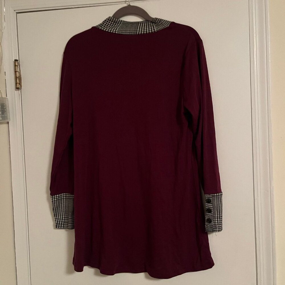 Messic Size Large Maroon Long Sleeve Top with Black/White Plaid Detailing - Picture 2 of 5